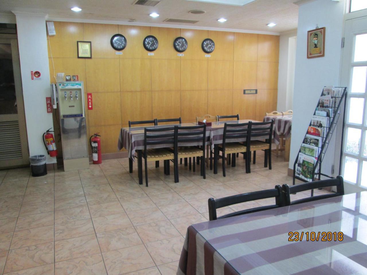 Huangjia Motel 台南 エクステリア 写真